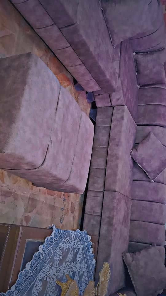 💫طقم كنب جديد لون شوكو لعريس غير مستعمل للبيع بداعي سفر 

💢قواعد زان خشب اربعات قواعد  زان اسفنج سوبر اول مكفول بلاصندوق مغلف بالكامل قماش تقيل نضافة تامة

موجود جرمانا 
💥السعر ٤مليون و نص


**إذا كنت صاحب هذا الإعلان وتريد حذفه لأي سبب، رجاءا أرسل رسالة إلى الدعم الفني**