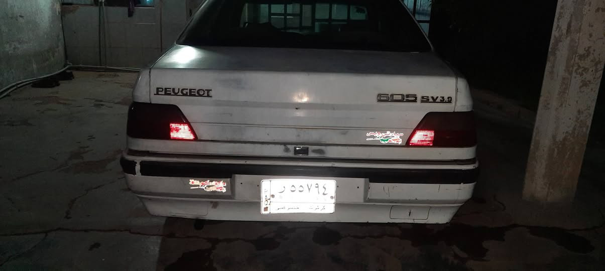 بيجو ٦٠٥ الكيرو محرك كاميري موديل ١٩٩٣ سنويه جديد  لحد 2027   سعر 16 بي مجال قليل   مراوس حسب قناعه بيتاقه بانزين بي خلل بس كاربايه مال الكير  رقم ***********
