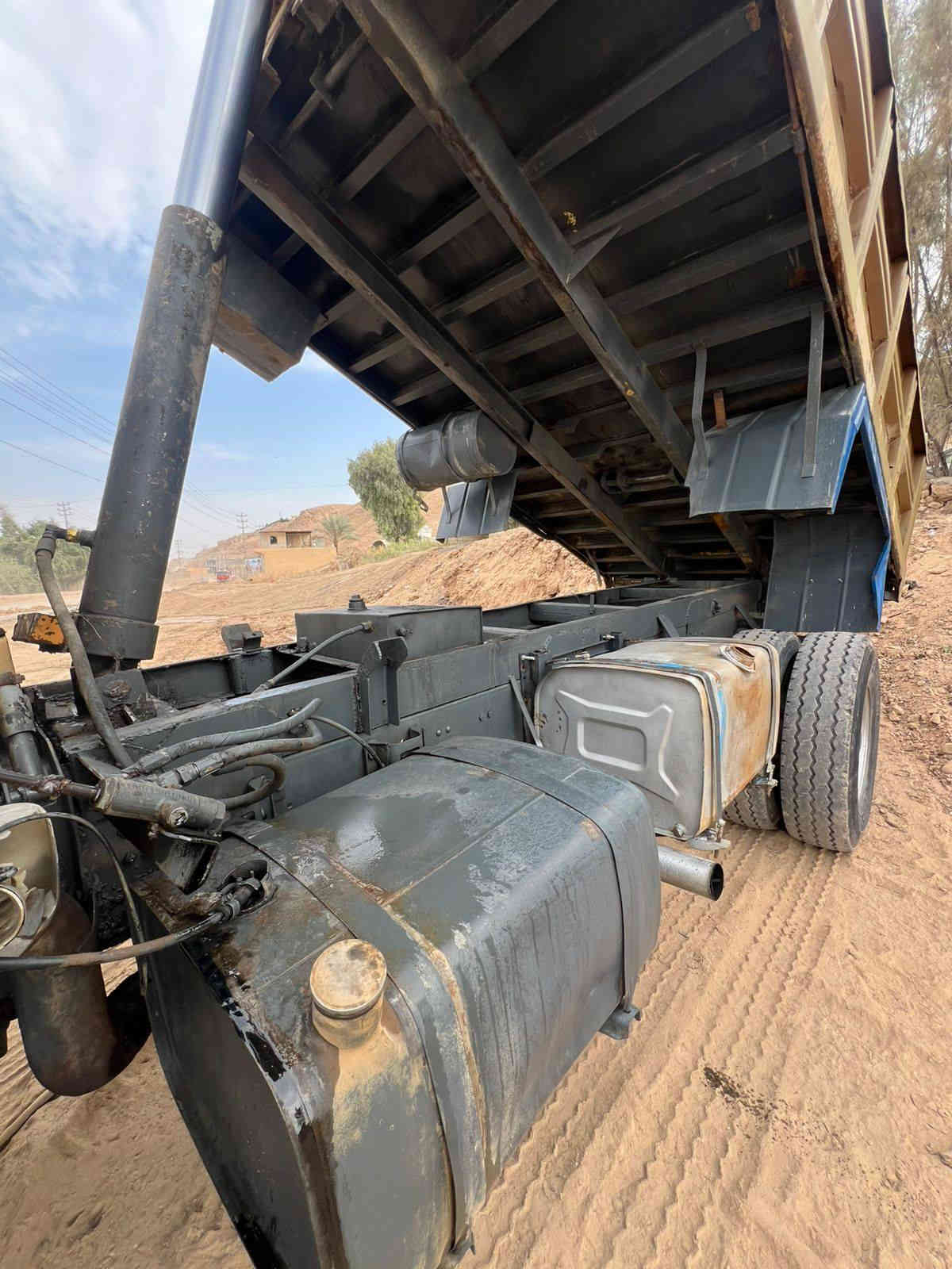 السلام عليكم قلاب ڤالڤو للبيع جاهزة للعمل كير واكسل شرط محرك معمر جديد بيها حصه كاز دبل تانكي
العنوان صلاح الدين بيجي الزوية السعر 48 ورقه وبيها مجال 
للاستفسار اتصل هـ***********
