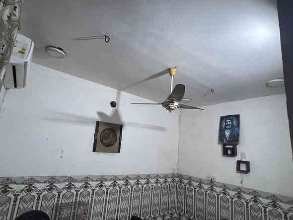 بيت 70 متر بناء حديث طابوك مسلح مدخلين الواجهة 5 امتار النزال 14 يتكون من استقبال ومطبخ وغرفة نوم العنوان حي الزهراء شارع المختار ابو شيماء المنطقة خدمات
كاملة السعر 45
للاستفسار ***********
