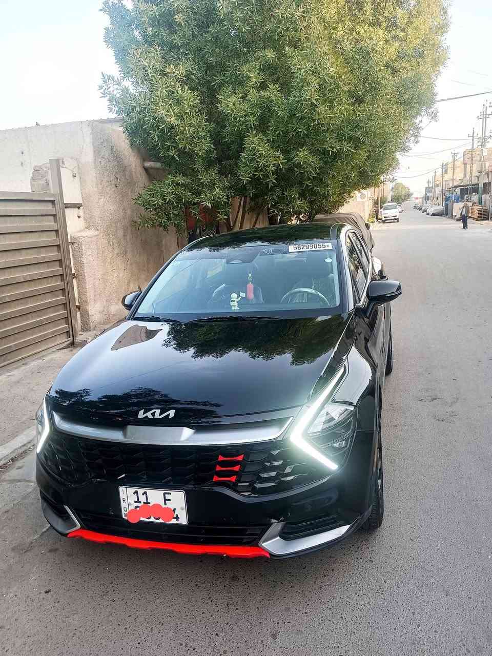 السلام عليكم 
             كيا سبورتج  2024 رقم بغداد بسمي 
ماشيه 16 
بصمه 
مكينه 2500
سايد بريك بصمه 
كشنات جلد كشن كهرباء 
هيتر كشنات 
شاشه كبيره متصله 
رادار امامي رادار جانبي رادار خلفي 
تحديد مسار 
توقف ذاتي 
تايرات جدد حجم 19

ضررهه بين الباب ولجاملغ من جوه 
مصلحات مامكحلات وقبق جنطه مبدل 
 بچم مگفول  سياره جديده 
 
مكاني بغداد الجديده ***********  السعر 179
