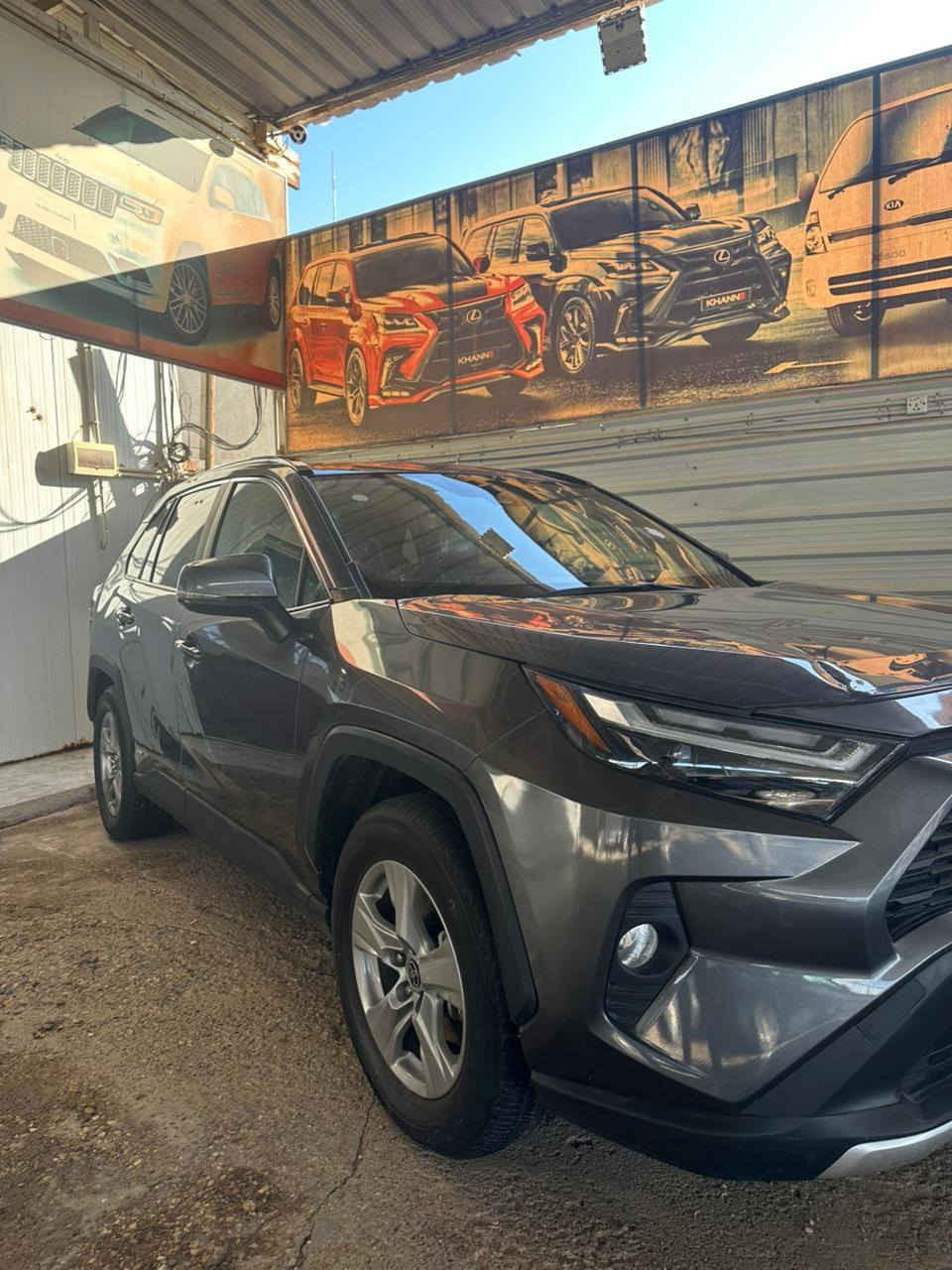 السلام عليكم للبيع رافور2024XLeفول فتحه رادارات جانبي خلفي امامي كشنات كهرباء حادثه جالغين الاماميات مبدلات ومصبوغات والغد جهت سايق مبدل نفس الون ايرباك ستيرن وراجع سستم وهنا بل عراق صار بيه حادث الباب الخلفي سعر 165 ستفسار *********** ما متواجد عل فيس
