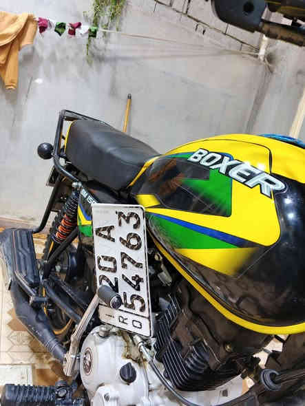 السلام عليكم دراجه بوكسر للبيع موديل 20 سجلوها بل السنويه 19 رقم وسنويه انكليزي تحويل ثاني يوم دراجه كامله شغل وطلع السعر 1250 بيها مجال التواصل خاص او على رقمي (*********** )
