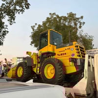 كماتسو حجم ١٠٠ ٦ سلندر للبيع مامشتغل بل العراق كفاله عامه ٠٧٨٦٦٥١٧١٤٠