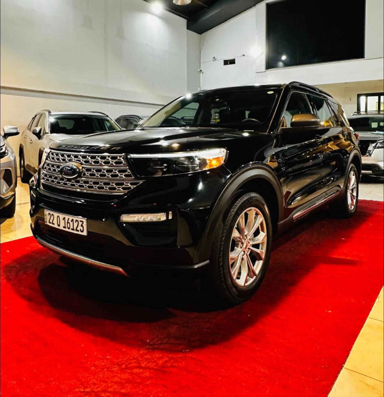 #مرقم_اربيل
FORD EXPLORER XLT PLUS 2023

الموديل : 2023 فور ويل دفع رباعي 

اللون : اسود

السعر : 240$

حجم المحرك : 4 سلندر ( 2300 توربو )

الضرر : كما موضح بلصور. بدون صبغ بدون تبديل. فقط تعديل بارد 
رقم شاصي وصور اميركا مرفقة مع الصور
   
بدون رقم وبشرط الترقيم ( أربيل - سليمانية - دهوك )

المواصفات : XLT

سقف بانوراما
شاشه سوني لمس  
ستيرن تدفئة
كشنات تدفئة 
كشنات امامي كهربائي 
كشنات جلد 
صندوق كهربائي 
حساسات خلفية
بصمة ترحيب بلاجيكتور
تبريد خلفي 
عدد المقاعد (7) راكب
رادار  امامي وخلفي 
كاميرة خلفية 
كشافات
اوتو ستوب 
تشغيل عن بعد

العنوان: كركوك

معرض هشام الحمداني لتجارة السيارات
للاتصال واستفسار
***********

***********

‭0773 051 3296‬
