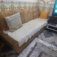 كنبة حرف L • ميز تلفزيون • نفس اللون