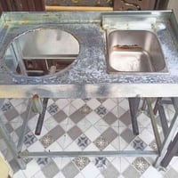 أغراض كافتريا للبيع نظيفات جدا طباخ حوضين كبير  فنكر فلافل كامل  السعر...