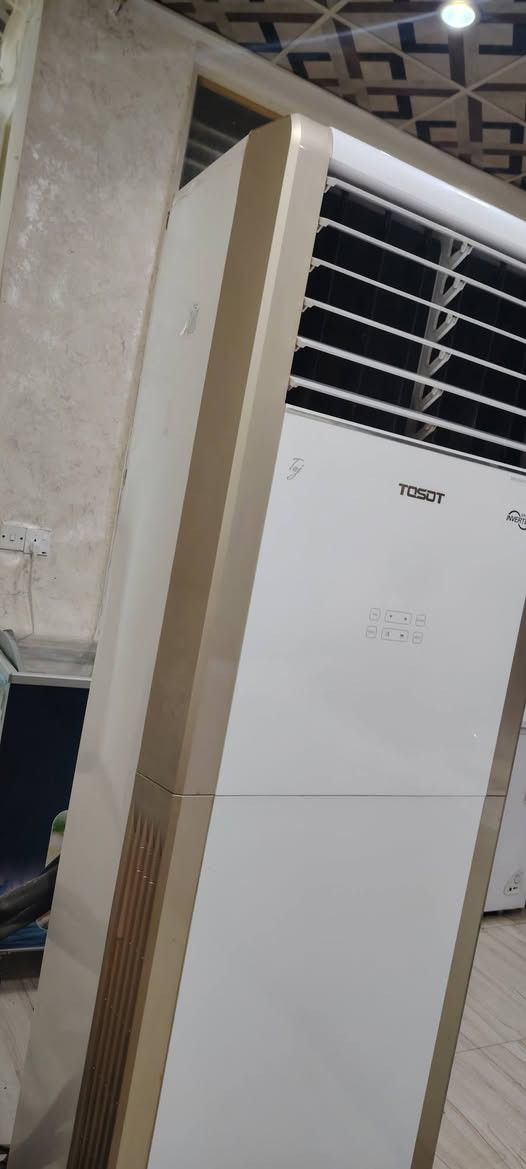 سبلت كنتوري ٣ طن ماركة توسوت التاج انفيرتر استخدام ٣ شهور فقط جديد تماما السعر مليون و٣٠٠ العنوان بغداد حي الجهاد ***********
