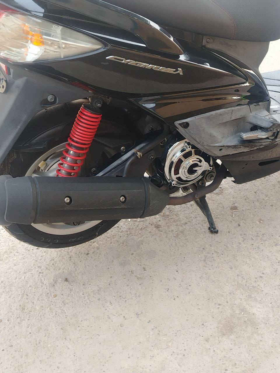 سلام عليكم
دراجه سكنز فحل ياباني
نوزل خطين سرعه 140
دراجه نضيفه استعمال قليل كلش حالياً ما طالعه شارع
دراجه مضمومه حالياً الي يدور نضيف وكفاله لا يضيع هيچ قطعه دراجه اخت الوكاله
اكفل عن فتح تبديل دراجه على وضع الشركه
الجناي لا يهمه سعر لان دراجه صدك مال جناي.
شرط نكره كلجاتها تخبل شرط انطيك معدل 130
دراجه بلاديه مو مال بياع شراي اطيك كلام على وضع اليابان
***********
والله يرزق الجميع
