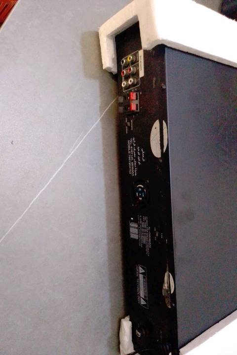 سلام عليكم جهاز مشغل اقراص VCD-787
MP3+AMP
جهاز شغال اي عطل مابي غير مستخدم فقط مره واحده 