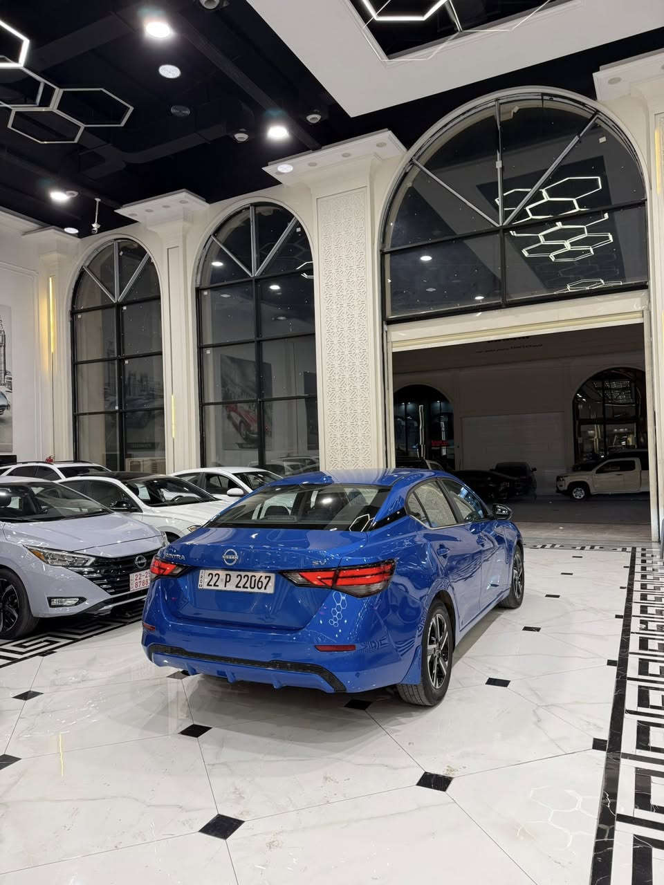 السلام عليكم 
للبيع نيسان سنترا ازرق 2024 SV
محرك 20 
ماشي 13 الف ميل 
صبغ جاملغ بدون دواخل و بدون ارباك 
وبيها راس بولند كارت صوره مرفق معا منشور 
سياره بدون تعديل و كلير أمريكي شرط 
جميع ارباكات شرط ماطاك 
سياره بدون شخوط و رصعات و بقصات 
سياره مرقم أربيل جديد هزة و سنويه كلها جديد 
سياره تحويل غرامات شرط 
ملاحظة صوار حادث موجوده في المنشور 

السعر 143  ورقه ومجال قليل 
اي استفسار عن سيارة خاص مفتوح 
اخوكم ديار ابو عمر 
*********** 
***********
عنوان اربيل
