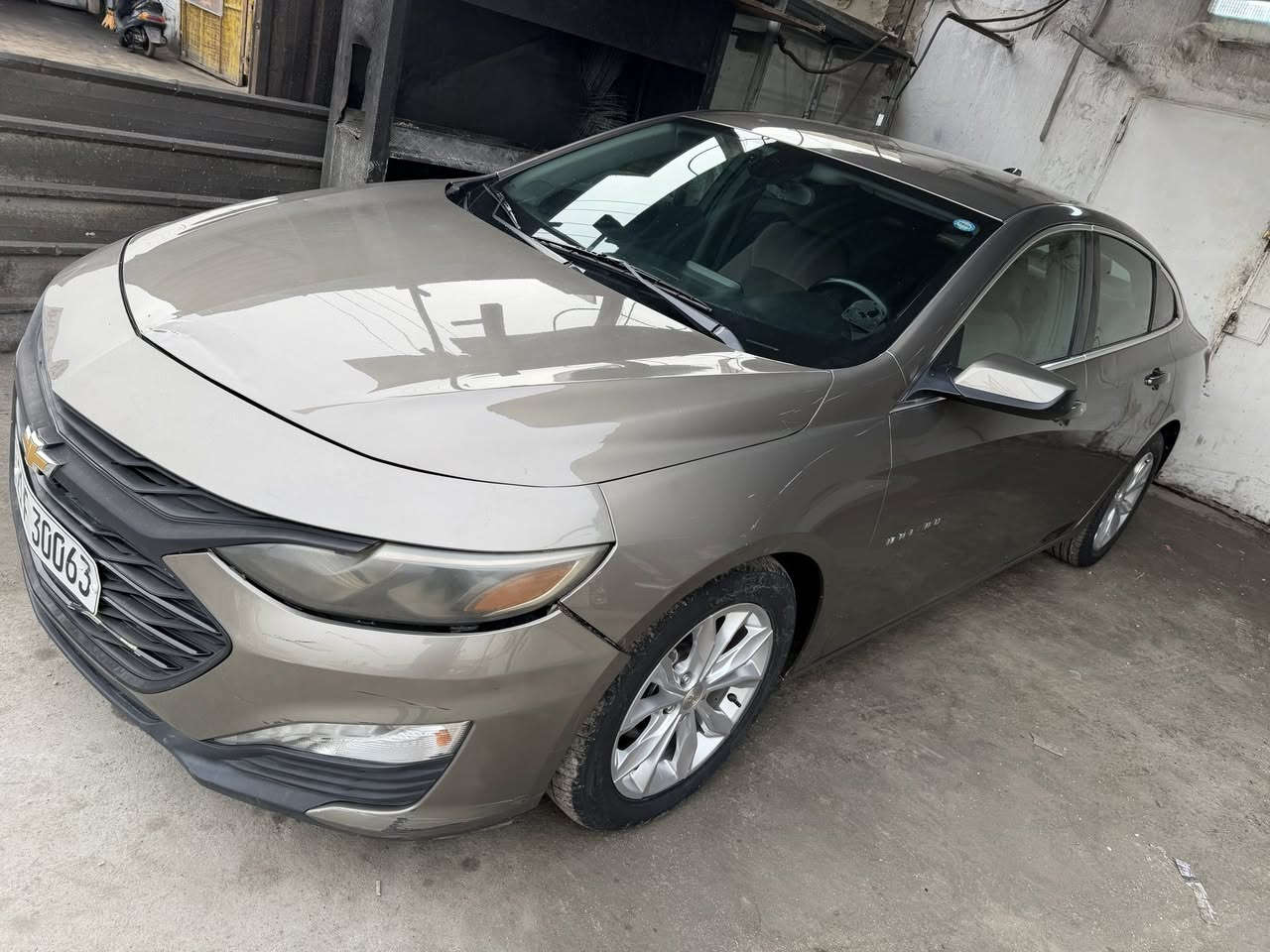 السلام عليكم ماليبو 2020 ماشيه 121 الف كيلو صور الحادث مرفق بلمنشور وصار بيه صبغ بابين ونص جاملغ اثر ضربه بلباب كير ومحرك وتبريد سليمات وتبريد ثلج بعده مال شركه السعر117$وبيه مجال للشراي *********** فقط واتسب
