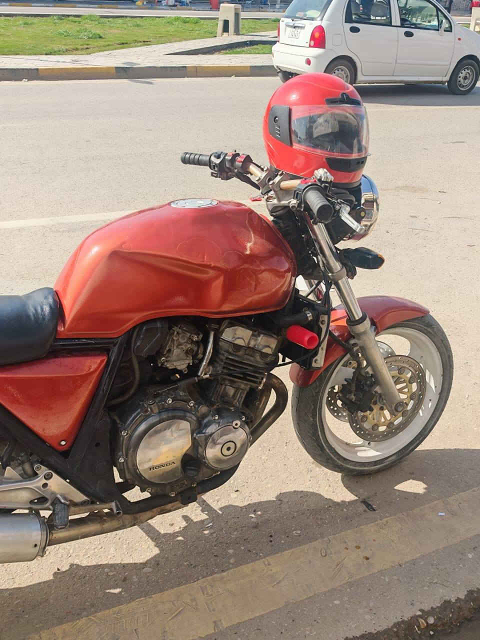 سلام عليكم بيع مستعجل 
15 ورقه وبيها مجال  

سي بي فور جيل اول 16 ولف

مكينه رصاصيه ومعروفه هاي المكينه شكد قويه 

الدراجه مجفته صار 20 يوم شغل درجه اولى وانطي بي ضمان 

شرط فول نعومه

راديتر جديده مي كله اخضر 

دهن امزول 

نوقصهة بسيطه 

اوراق كامله كمرك مدفوع 

عنوان الديوانية قضاء عفك 

*********** بيع مستعجل
