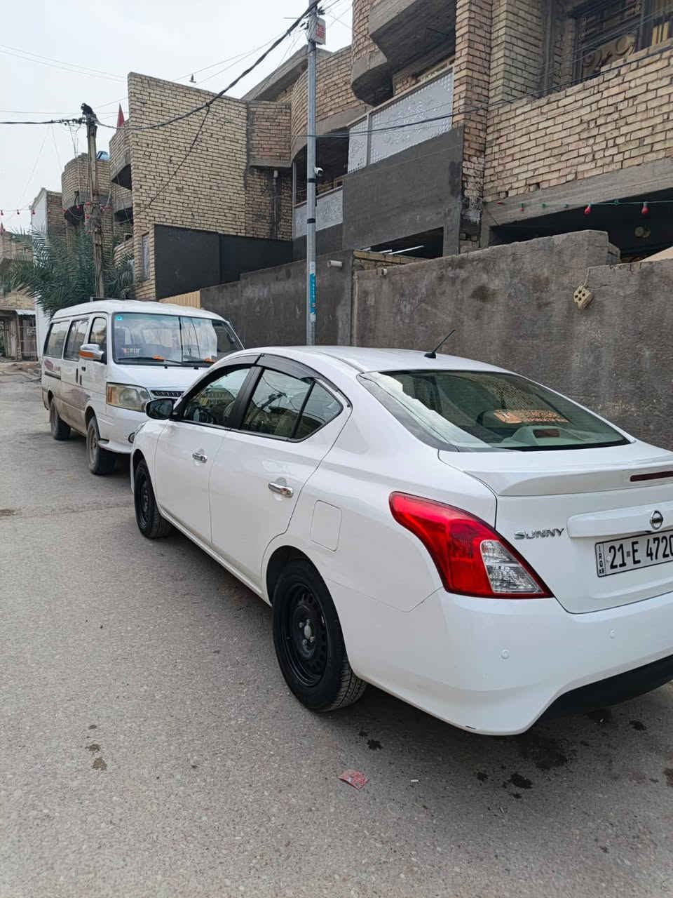 السلام عليكم
نيسان سني موديل 2025 خليجي مكفولة من الصبغ والضربة ماشية34,000 السعر 126 مكاني بغداد البلديات 

الهاتف ***********
