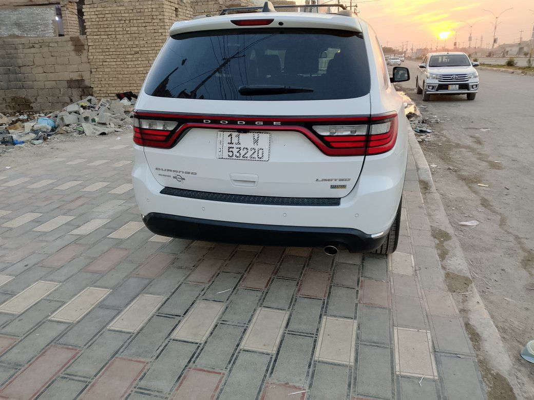 سلام عليكم دورنكو للبيع موديل 15معلايه 2023بسمي
حدثه بل بنيد بدون دواخل بدون إرباك فول مواصفات 
بسمي
سعر 215 
***********
