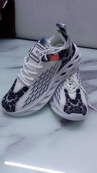 ملابس • مقاس ٣٨ • توصيل