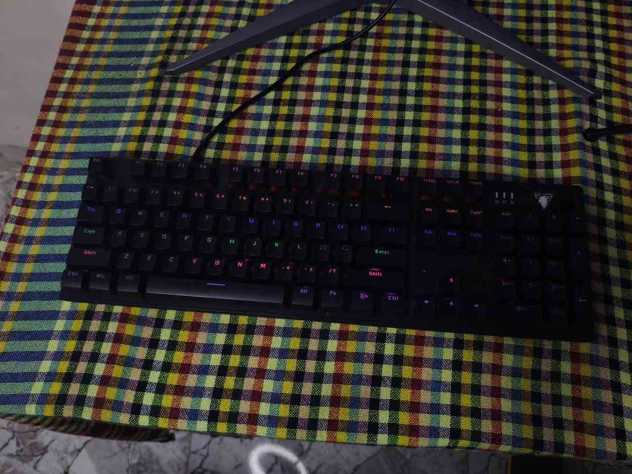 للبيع PC Gaming كامل مع ملحقاته جاهز للاستخدام مباشرة 🎮🔥
المواصفات:
• المعالج: Intel Core i5-9400F
• كرت الشاشة: GTX 1060 6GB
• الرام: 16GB
• التخزين: حوالي 1.5TB
• النظام: Windows 11 Pro

الملحقات:
• شاشة AOC قيمنك 27 إنج 165Hz
• عاكسة كهرباء 1650 واط / 24 فولت
• عدد 2 بطارية 60 أمبير 
• ماوس
• كيبورد
• مايك
• سماعة

الجهاز نظيف وشغال ممتاز وجاهز للألعاب بدون أي نقص
مناسب للألعاب والاستخدام اليومي

للاستفسار مراسلة خاص 📩
او التواصل على رقمي واتساب
***********
