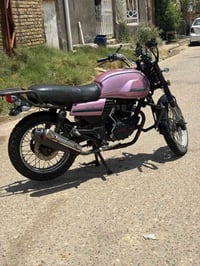 للبيع مديل 22 ما مفتوحه ماشيه 28 الف أورق كامله07879667220