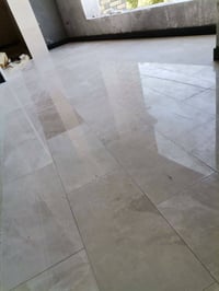 بورسلان جداري • ١٢٠×٦٠ • استلام هندسي