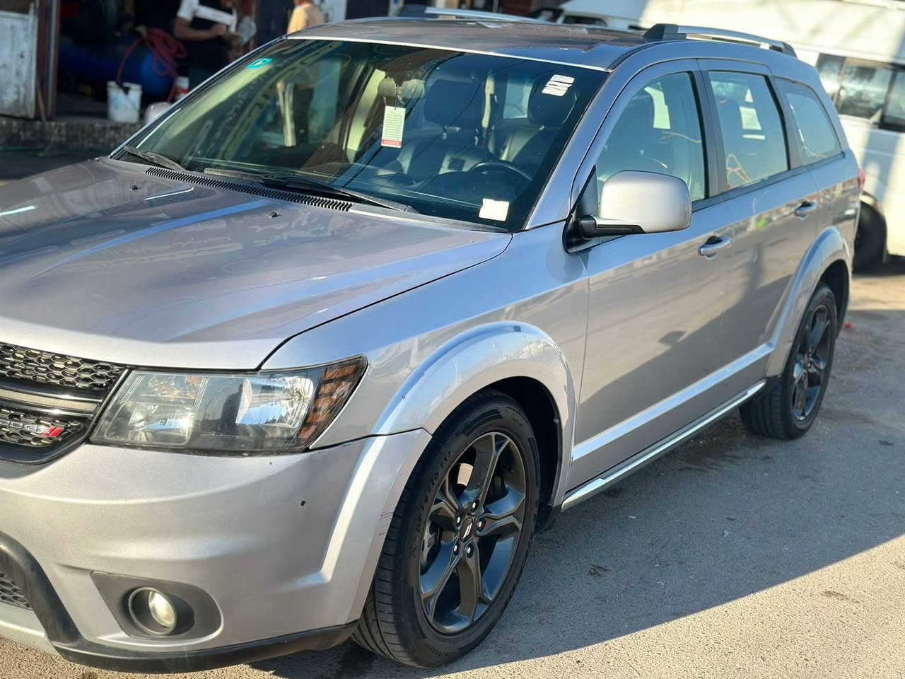 دوج جورني كروس 2018 رقم بصرة الانكليزي باسمي وارد امريكي فقط الضرر تبديل بنيد ومصبوغ و موجود بصوره لي بامريكا بالعراق كفالة سيارة جاهزة من كلشي حدادة جديدة تخم تاير كير ومحرك كفالة تبريد ثلاثة قطع كشنات جلد محرك 6 سلندر 7 راكب
الاتصال ***********
