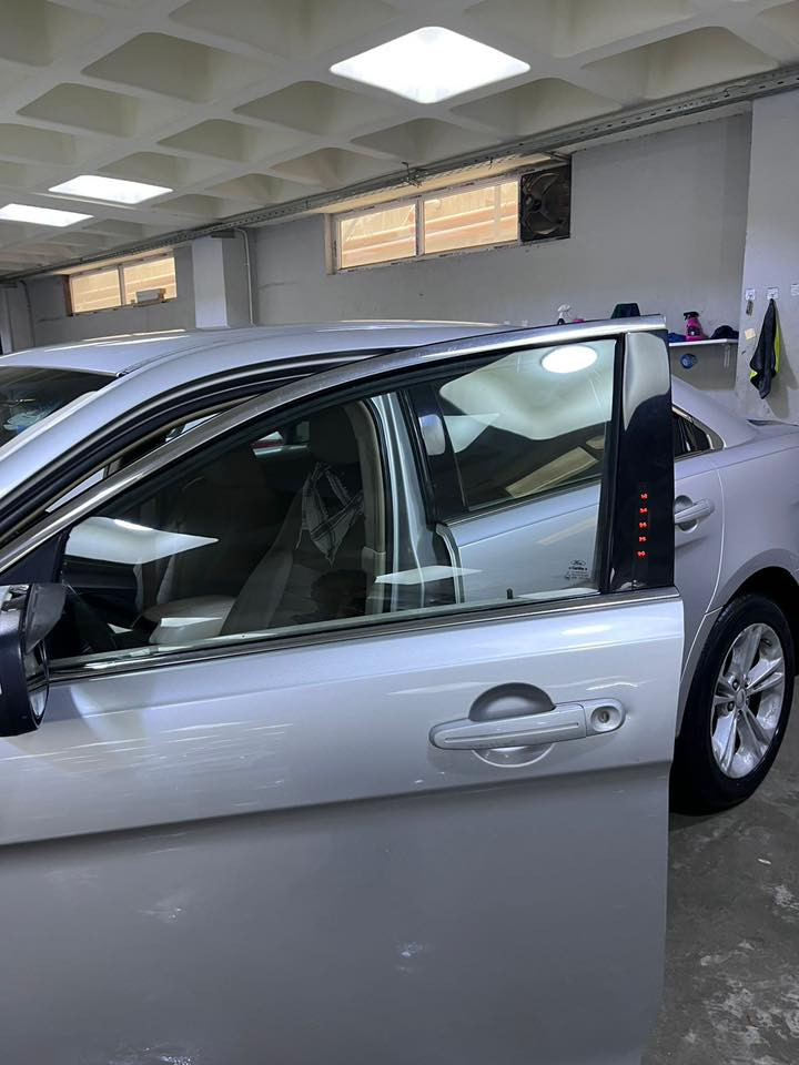 فؤرت تؤريس 2010           4 پارجةي بوياخة لةسةر ساغي بي ناو گرتن يةك نوكة دةرزي ناوي نية ناو زةرد شاشة ئايپات و تحديد سرعة سوكان ڤؤليؤم  كؤدي سةردةرگا ساردو گةرمي مةزبوت 84 وةرةقة و مةجال 
***********
