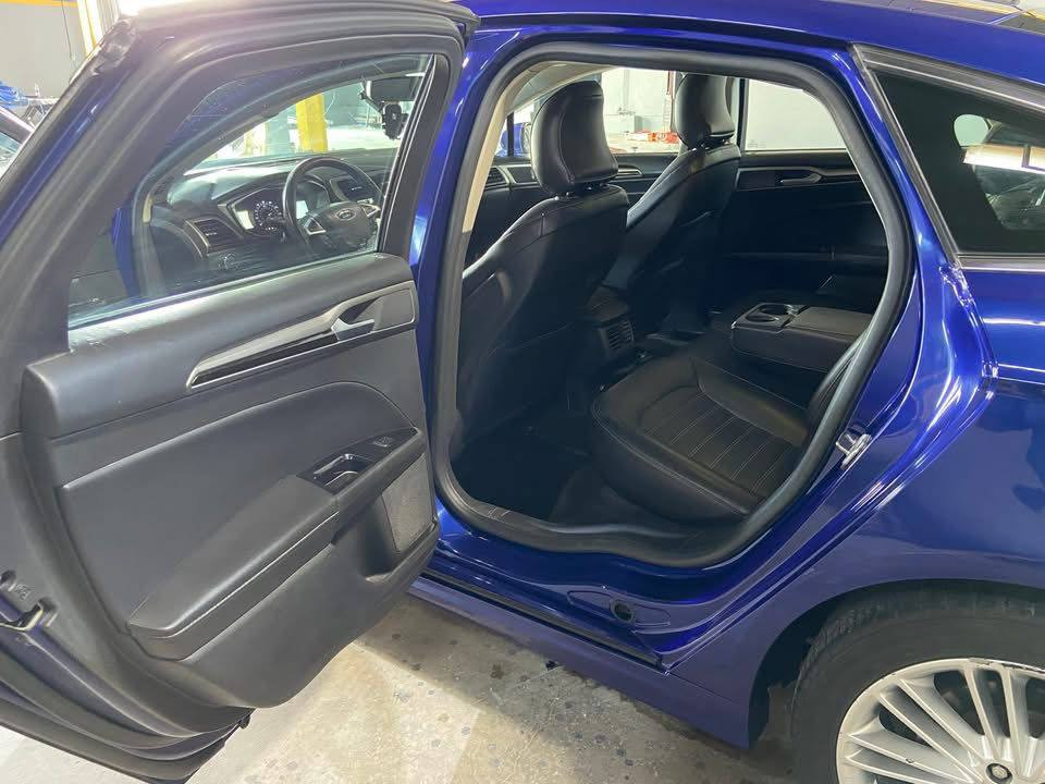 السلام عليكم
فورد فيوجن 2016 
ماشيه 146 الف كيلو 
محرك 2000 T 
سلايت 
تحكم ستيرن 
كشنات كهرباء وتدفئة وخزن ميموري 
مكانها فلوجة 
***********
السعر 115$
