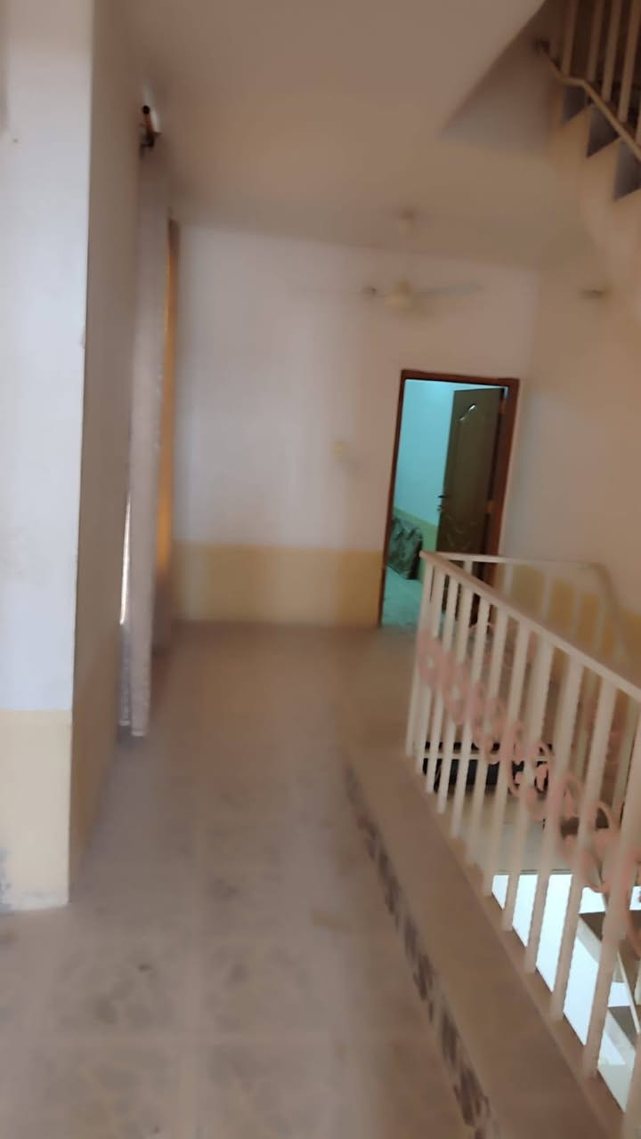 عاجل للبيع بيت طابو صرف حي الميلاد المساحه ١٠٠ متر ٣ غرف نوم طابقين صب مسلح كونكريت حرف تي يباع نقد يباع على المبادره يراوس بسياره كوري حديثه مع الفرق الشراي يتصل *********** النجف الاشرف النجف, العراق
