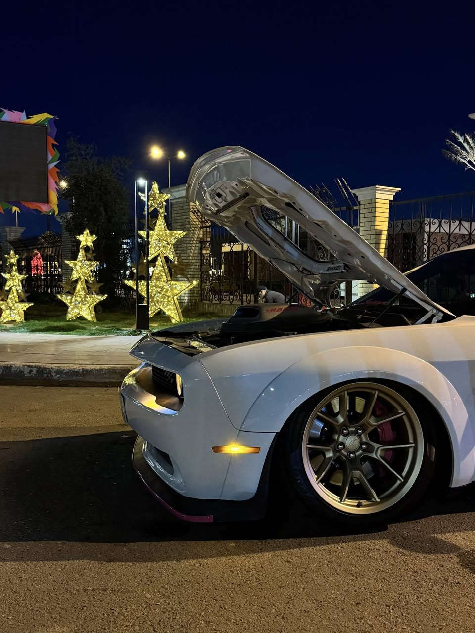 جالنجر قطعه وحيده بل عراق ولوحيده دخلت للعراق من ضمن 1000 قطعه
Shaker .Scat Pack.R/T.Swinger.Widebody
مديل 2023 النداء الاخير 
.ماشيه 12 ميل 
.حجم المحرك 6.400الفنه R/T
.حادث جامرولغ خلفي ربع صبغ فقط 
.ايرباك برده راجع سستم 
.سماعات هارمن كاردن
.رادار امامي 
.كشنات تدفه.تبريد
.كراسي كهرباء
.ويلات مال سوينكر نسخه خاصه
.تخم تاير شركة بيرلي 
.جكات اس تو كات باك قبل فتره شديتهن
.رقم بغداد
.هزه جديده 
السياره فول موصفات ماعده الفتحه لين سوينكر بدون فتحه بلادي 
•السياره بوضع الوكاله والله كلش جديده دواخل مختمه سوينكر ولسياره معروفه وحلالي اني معروف بس السيارات المميزه يمي 
اعذروني الصور بوكت المطر بعدني دا ارتب بل سياره ونطيه لزبون جاهزه 

..مكان السياره  بغداد المنصور 

شكرا الكم وتمنه محد يناقشني من اكول وحيده بل عراق 🤍
واتساب فقط ***********
السعر اتصل وتدلل🤍

