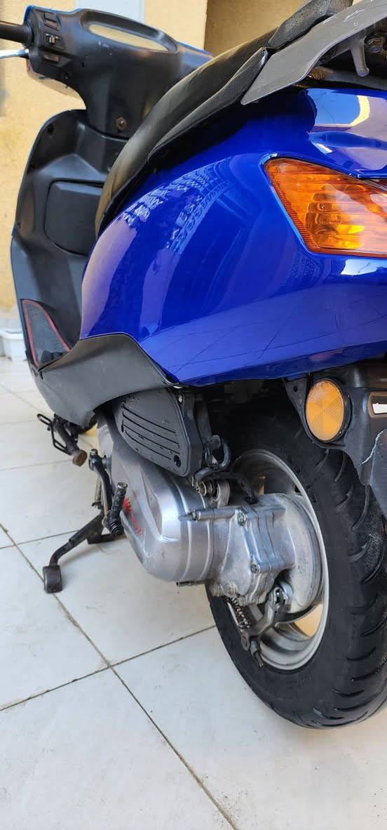 للبيع سبيسي ماليزي ستعمال شخصي
دراجه خير من الله كلشي شغال بيه وعلى وضع الشركه 
ما ناقصها برغي السعر خابر راعيه وبخدمتكم 
*********** بكانها كوت
