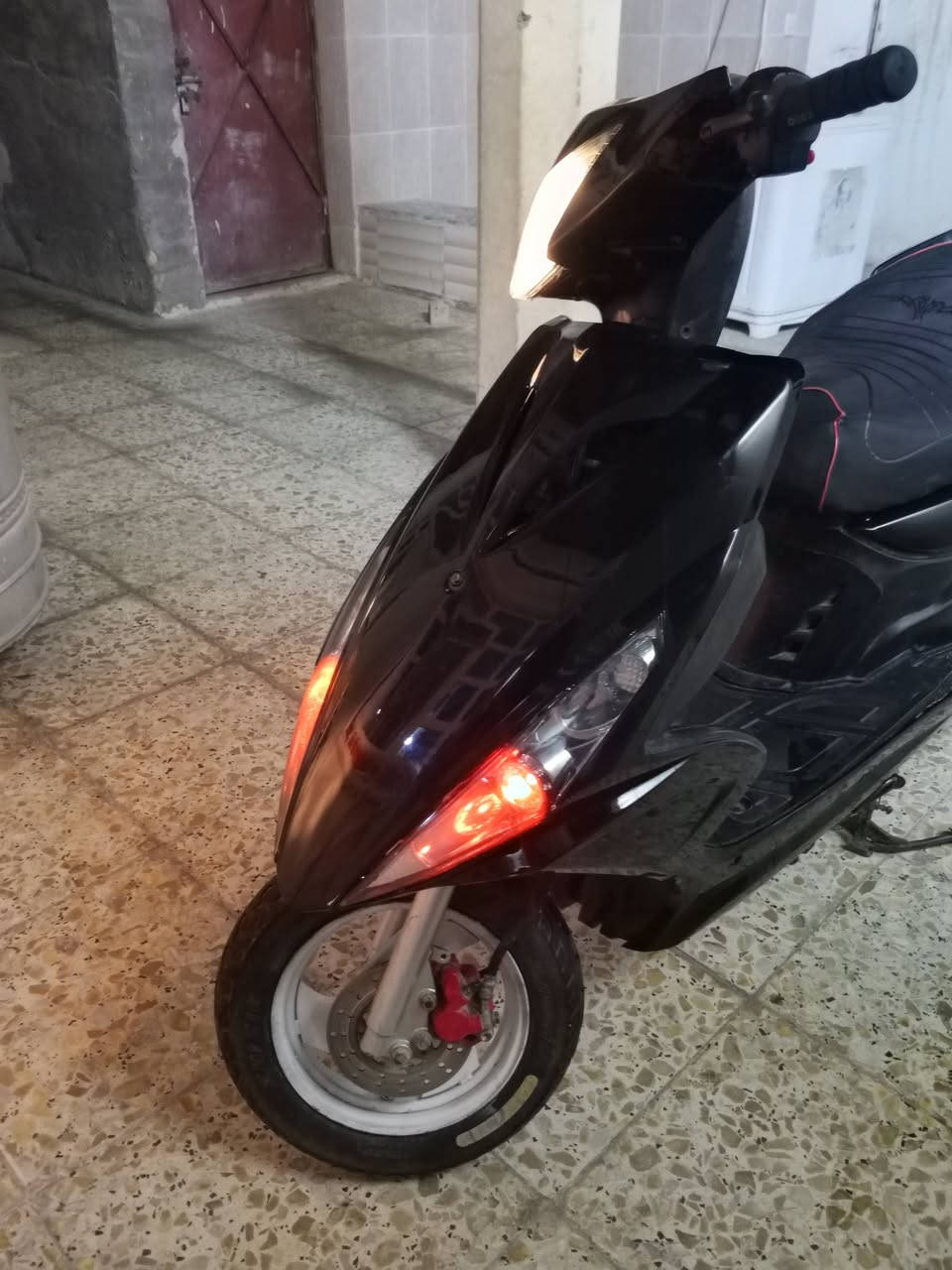 السلام عليكم للبيع دراجة
الماكس مضلع//سلف هندر كهرباء مكينة ناعمة شلعة معدل جاهزة نظيفة سعره400 بيها مجال بسيط
***********
