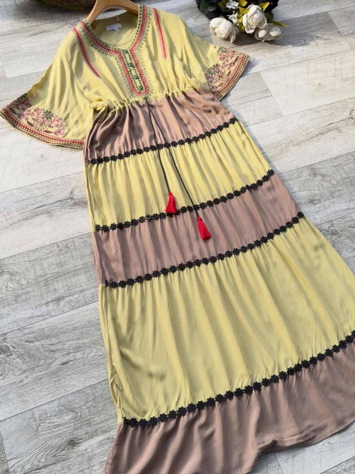 #دراعةكشمير خليجي بنعومة فاخرة ✨
لون راقي وتطريز ناعم يبرز الأنوثة بذوق هادئ🌸🦋
قصة مريحة مع شدّة خصر تعطي شكل أنيق ومرتب🐅🙂
مناسب للبيت، للضيافة ولمّات رمضان 🌙
قياس L_xl_2xl
#سعــــــــــــر15
يوجد توصيل داخل المسيب الفين دينار 
يوجد توصيل محافظات


**إذا كنت صاحب هذا الإعلان وتريد حذفه لأي سبب، رجاءا أرسل رسالة إلى الدعم الفني**