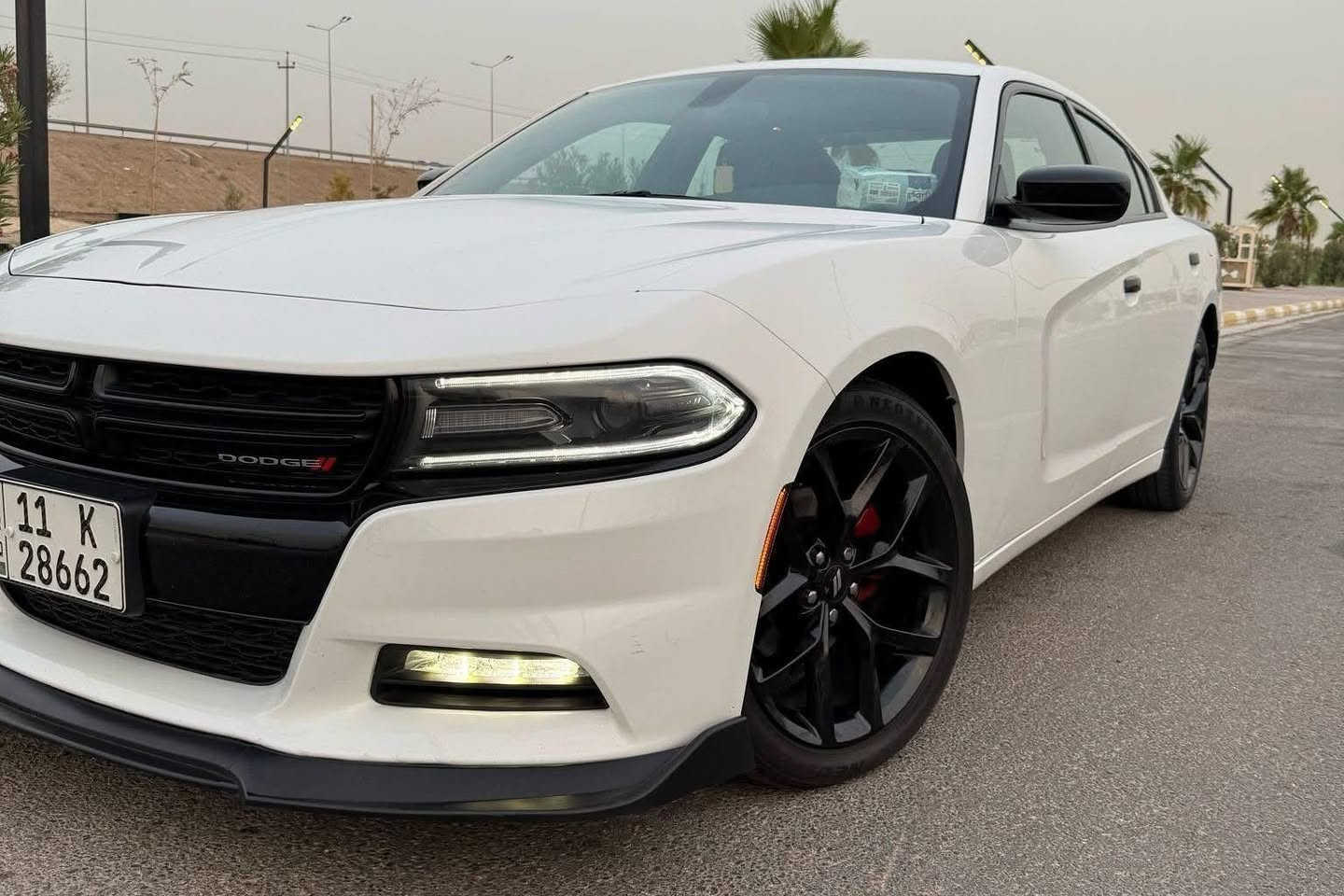 للبيع جارجر SXT موديل 2019 ابيض اللون رقم بغداد الانكليزي
محرك 6 سلندر vvt
تشغيل عن بعد
شاشة وسط متعددة
تحكمات ستيرن
مثبت سرعة
نظام مانع انزلاق
حساسات خلفية
اضاءة LED
كاميرا خلفية
السيارة ماشية 89 الف كيلو وقابل للزيارة
حادث السيارة جاملغ أمامي راجع على البارد Bdr والسونار موجود بالصور 
كير محرك مكفولات سيارة نظيفة مال جناي 

🟪 السعر  :: 250 وبيها مجال للشراي 
للإستفسار الاتصال على الرقم ***********
مكان السيارة :: صلاح الدين قضاء الدجيل
