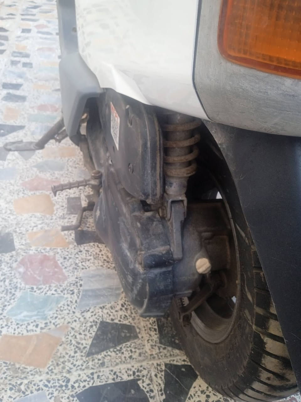 سلام عليكم دراجه بيكم نضيفه كله شغال كهربائيات سلف وهندر السعر ٤٢٥بيه مجال الشراي يخابر***********
