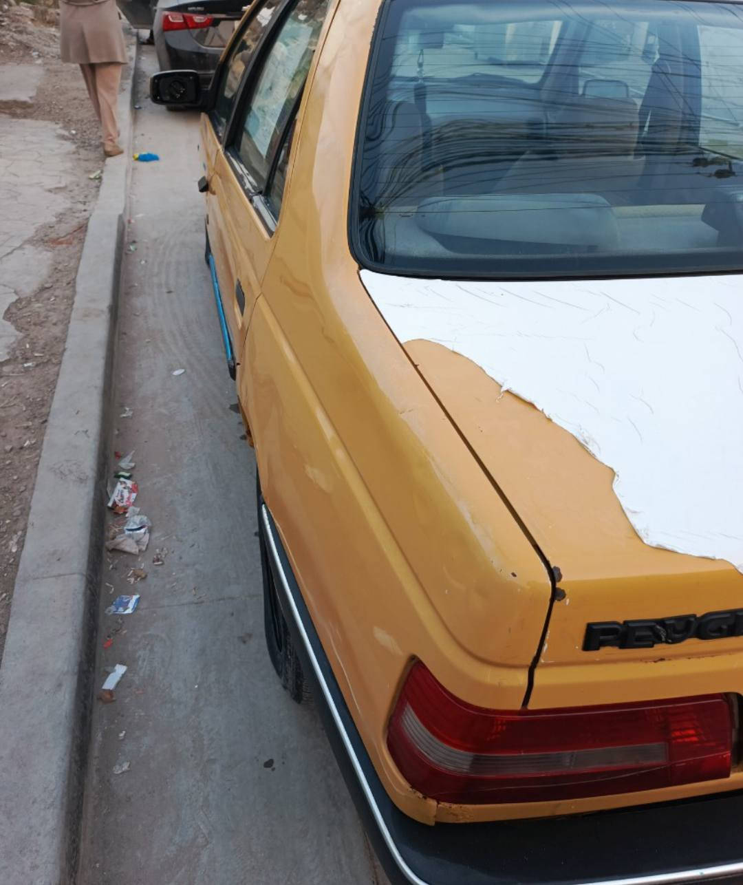 بيجو نضيفه ٢٠١٢ صارلها سنه يمي صاحبها مااندله رقم بغداد سعرها ١٨ورقه***********
