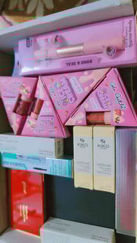 مكياج ماركات • ٥٥ قطعه • توصيل مجاني