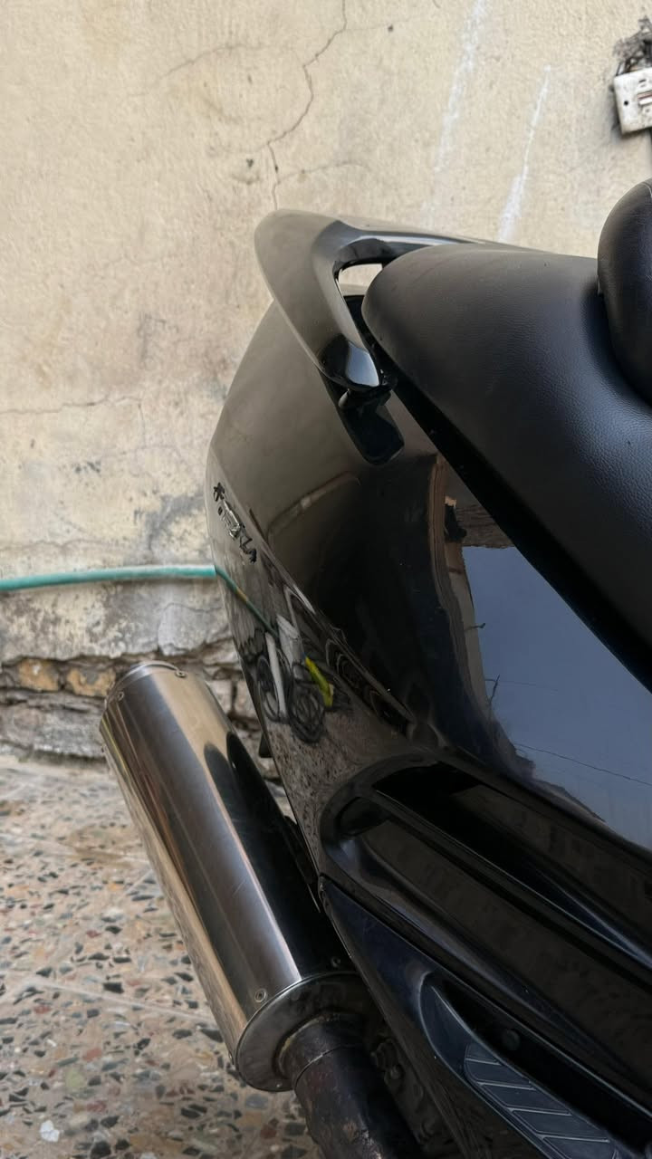 سلام عليكم شباب فورزه صفر سته مكفوله كفاله عامه وماشيه ٢٥الف بس دراجه بشهر الخامس نزلت من الرمبه الشراي يتصل واني خادم بكاني بغداد مدينت الصدر ***********
