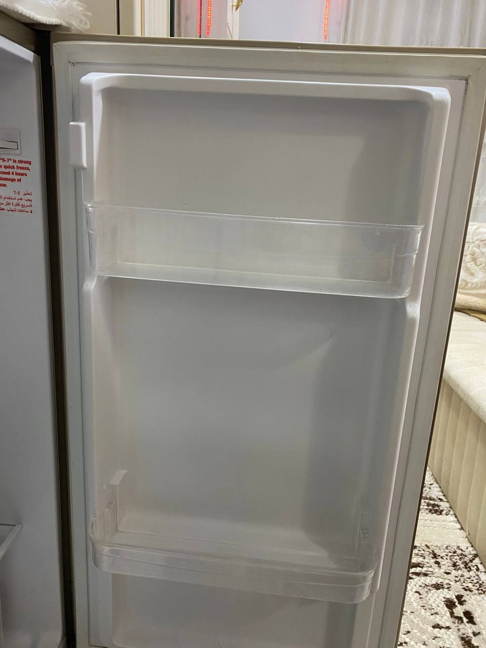 ثلاجه لبيع استعمال قليل
سعر 110وبيه مجال بسيط 
مكاني بغداد الزعفرانيه جسر ديالى القديم 
خاص مفتوح 
رقم ‏‪***********‬‏
