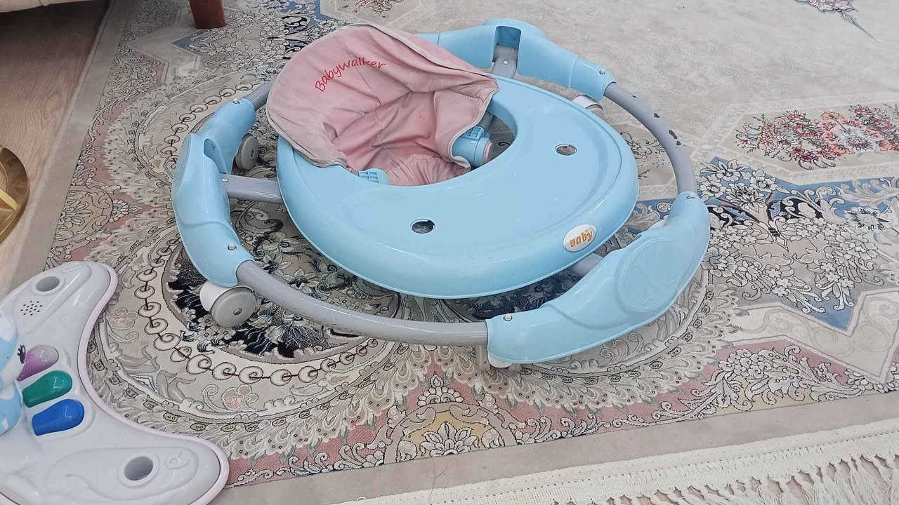 ڕەوڕەوەی منداڵ
مارکەی اسڵی 
پتەو
گەورە بچووک دەکرێتەوە لەگەڵ تەمەنی منداڵەکە
بێ شکاوی بێ دڕاوی.
نرخ: ١٥ هەزار
شوێن: سلێمانی
تلفۆن: *********** السليمانية, العراق
