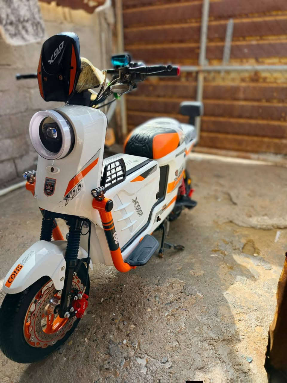 ماطور شحن للبيع 6 بطاريات مكفول كفاله عامه من كلشي اسعر 400لف وبي مجال لمو شراي رجان لا يراسل لان اول مره انشره ضروف لعيد حكمتني ‏‪***********‬‏
