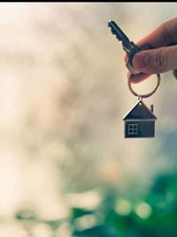 للبيع مساحة 100/م طابقين غرف نوم 1فوگ ارضي 1نوم استقبال مطبخ الموقع ال...