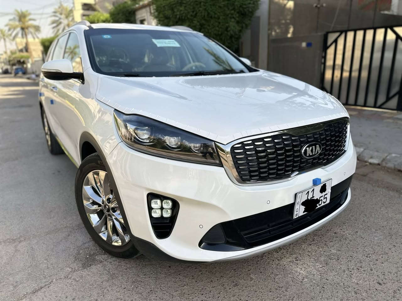 كيا سورنتو 2019  خليجي 
سياره جديده ماشيه (42) الف فقط  مكفوله كفاله عامه من الضربه والصبغ والبارد  سياره جديده على وضع الشركه برغي مامفتوح بيها كير محرك كفاله عامه 
سياره فول مواصفات 1/1  ماعده بنوراما فقط
محرك 6 سلندر 
7 راكب 
3 قطع تبريد 
بصمه 
مري شفط 
اشاير بالمري 
كرسي كهرباء  جهتين 
شاشه ابل كار بي 
 تبريد شاشه 
كشنات امامي تدفئه تبريد 
كشنات خلفي تدفئه 
صندوق كهرباء 
شاحن واير ليس 
سايد بريك بصمه 
تحكم ستيران جهتان 
ترحيب 
 نظام اتو هولد
لايتات زنون 
بك لايت LED 
بعد بيها هواي مواصفات 

سياره جديده على وضع الشركه 
البصمه الثانيه 

رقم بغداد  بسمي شخصيآ 
هزه جديده سنويه 2032 
تحويل ثاني يوم 
مكان السياره بغداد 
السعر اتصل وخادم 
الاستفسار اكثر الاتصال على الرقم  
***********

