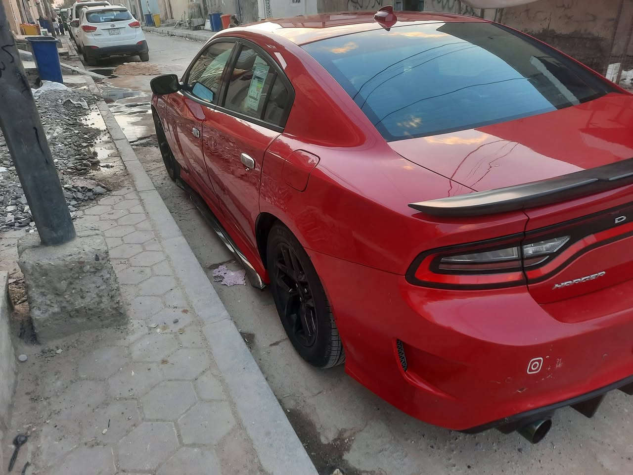 السلام عليكم جارجر ١٧اصل RT5700 تحويل ثاني يوم قطعتين صبغ جاملغات امامي اثر ضربه بجم بس مو قويه وتحديث بنيد بارد قليل جاملغ خلفي البقيه كفاله شاشه جبيره ام صوره وصوت وحساسات خلفي وشفتات سياره حلوه لون حلو عنواني البصره *********** ...السعر 155قفل قفل قفل واذا اكو مراوس يختلف سعر وياريت اقل من سعر سياره لان رايد فرق كون 40 او 50حسب نوع سياره
