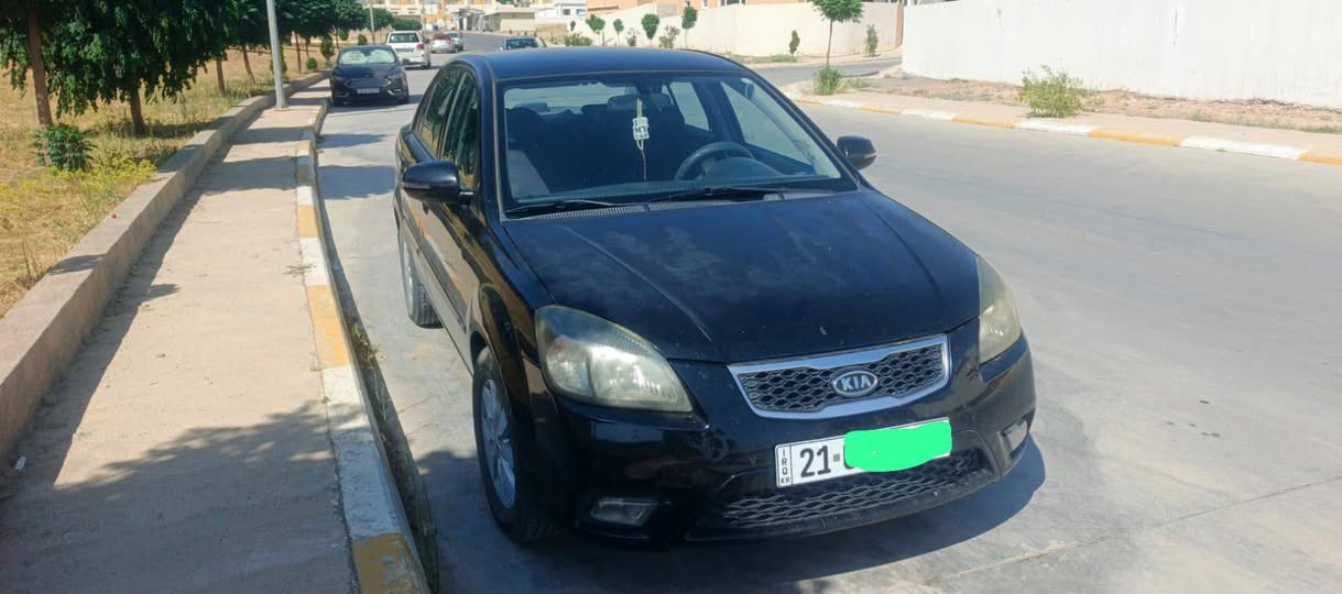 سلام عليكم كيا ريو ٢٠١٢ محرك ١٤٠٠ كيرعادي صدر نظيف قبل فترة بدلتة تخم تايرات دلوب تبريد تدفئة شغال محرك قبل فترة چفتة ٦٨ورقة أوبي مجال سيارة مكانها سليمانية ***********
