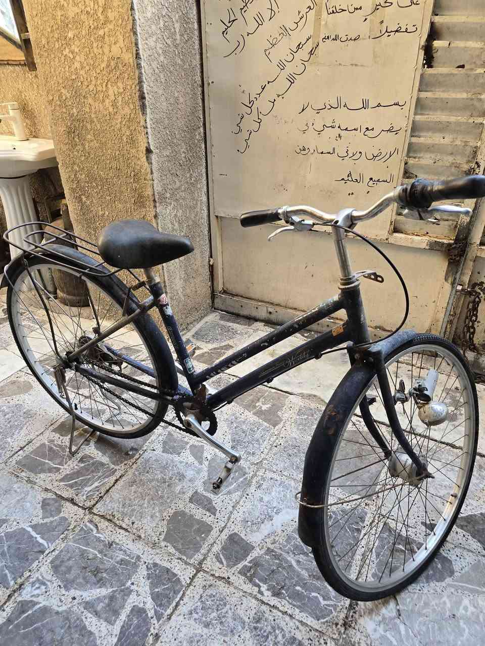 سلام عليكم بايسكل رياضي البيع سعر ٦٠ الف وبيه مجال لاستفسار ***********
