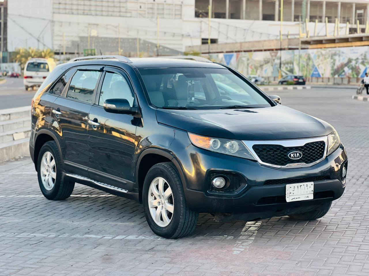 السلام عليكم للبيع كيا سورنتو موديل2013وارد أمريكي حادث جاملغ وبنيد وبيها باب صبغ سياره جديده وجاهزه مواصفات كأمره دوار حساسات امامي خلفي  شاشه تحكم ستيرن اشاير بلمري قطعتين تبريد رقم بغداد باسمي سياره اي نقص مابيه كير محرك حداديه تخم تاير جديد تبريد تدفئه ماشيه88حقيقي عنوان السياره كربلاء المقدسه السعر118مع مجال قليل للشراي للاستفسار اكثر اتصل***********
