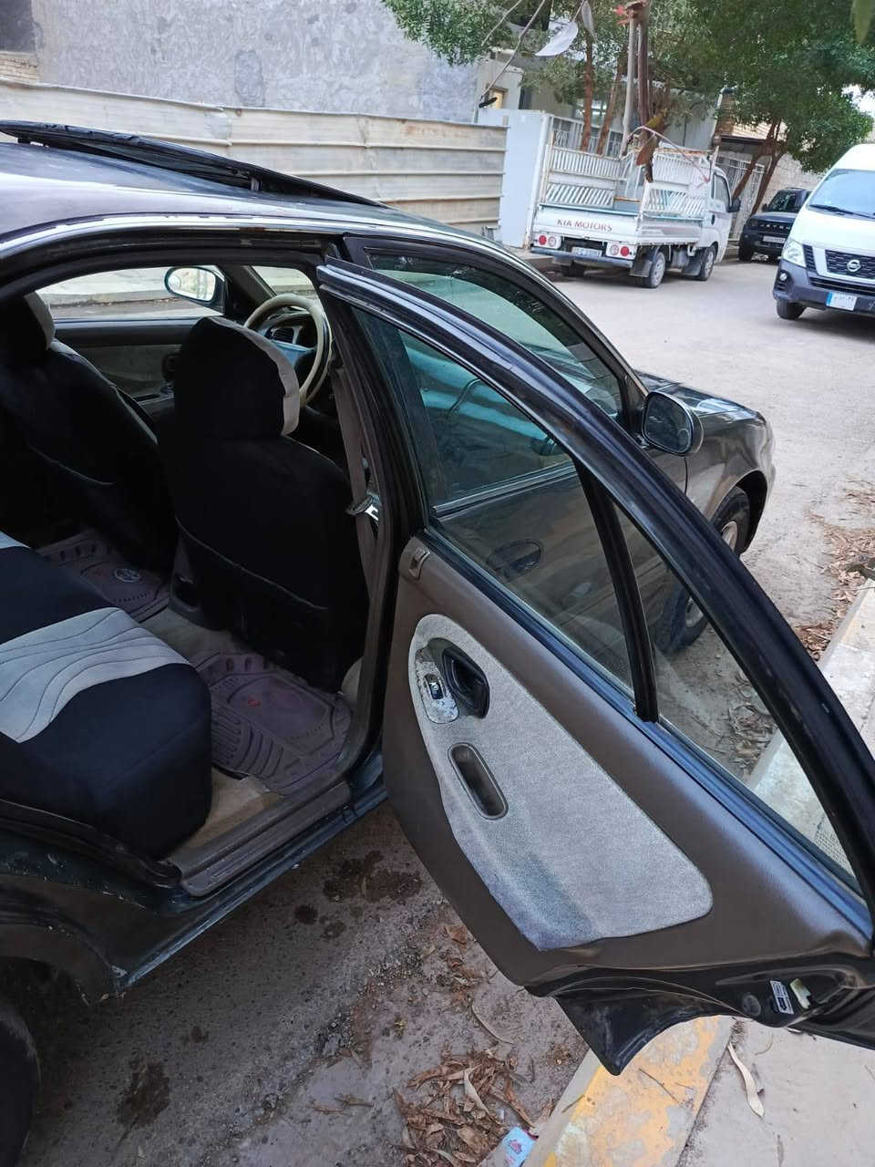 السلام عليكم  للبيع سوناتا  موديل 1997 وارد امريكي سلايت   محرك مفتوح كير اتوماتيك  كير محرك جديد   دخل بيجي  كهربائيات كله شغاله  رقم بغداد بسمي دواخل شركه الخارج بي ملاحظات  المكان الفلوجه  السعر 44 وبيه مجال  للاستفسار الاتصال *********** ++***********
