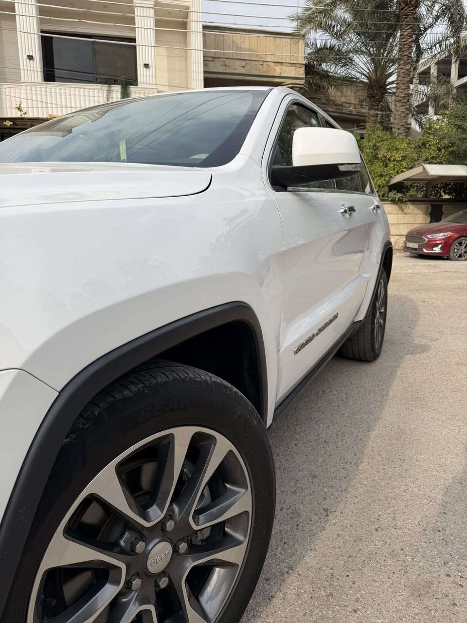 يسم الله توكلنا على الله
جيب  لمتتد بلاس خليجي 2018 كفاله عامه بغداد
ماشيه ٦٠ كيلو فقط
سياره جديده جداً وعليه ادامه كامله  تخم تاير  جديد من زيوت وفلاتر وماء راديتر الى.. ربع متصرف عليه
مواصفات( بصمه ،بنراما،٣ شاشات، داخل جلد بيج،كشنات كهرباء، سستم صوت+دمام بلصندوك مري شفط وباقي مواصفات الجيب المعروفه
سياره مكانه بغداد الكرخ
السعر 280
مهند عبدالله
***********
