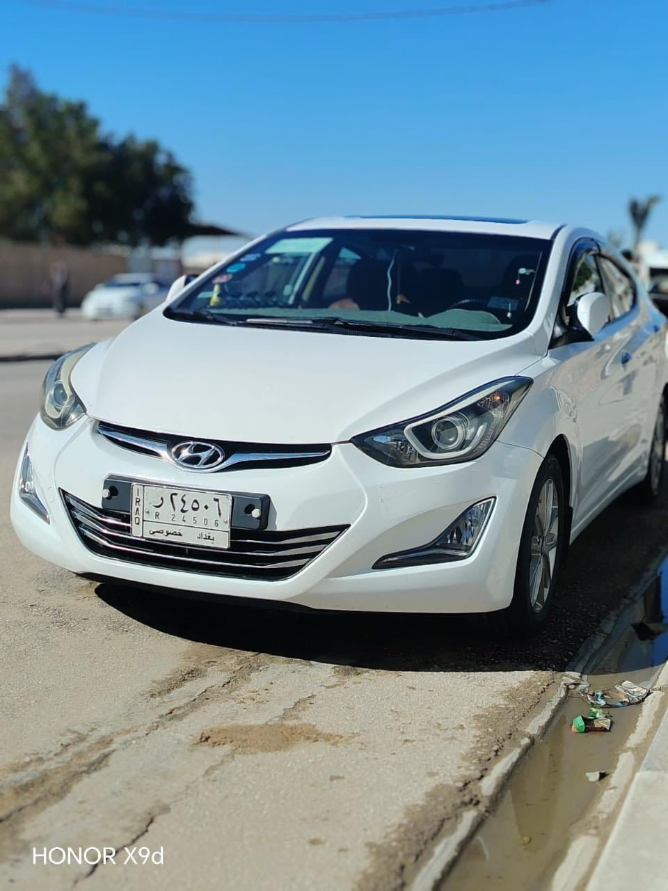 سلام عليكم  للبيع انتره مضلع
مديل 2014
فول موصفات
محرك 1800
حداديه جديده تخم تاير جديد 
السياره مكفوله ماعده صبغ بل باب مقدار شبر والباقي مكفول 
السعر 128$ او بيه مجال بسيط 
العنوان النجف كوفه سايدين ميثم التمار 
الاستفسار ***********
متواجد فيس
