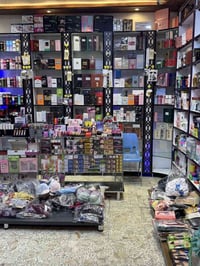 كوزمتك للبيع هوة وكل محتوياتة تفاصيل المحل اتصال ع الرقم 07701737337 ع...