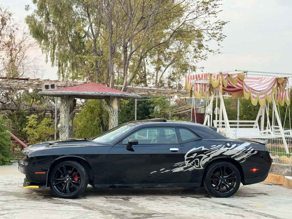 كوردي__عربي 
سلام العليك اخوان عزيز 🖤 
سيارة: دوج جالنجر .
موديل: 2018
مواصفات: SXT PLUS V6 
تفاسيلها: سيارة بيها فتعة كير معرك صدر كل بشرت سيارة جاهيزة دعامي لدعامي بشرت معرك ما مفتوع بشرت سيارة بدون دواخل 
صبخ: قطعتين و نوص بدون دواخل سيارة ايرباك صتيرن دك باقي عل شركة سيارة كلش علو 
ماشي:118mi
رقم شانصي: 2C3CDZAG1HH545346
سعر سيارة: 165$ بيها مجال 
رقم واستاب: *********** 
رقم كورةك :***********
           كوردي 
سلاو برادةران  دوج جالنجةر   
موديل:2018
مواسةفات: SXT PLAUS V6
سيارةكة زور جوانة مالي دوستة كير مةكينة تةبريد بةشةرت مةكينةي نةكراوةتةوة هةمو شتي لةسةر دةق ماوة  
مةوداي روشتن: 118mi
سبوخ: دو بارچةو نيو سبوغة بةبي دةواخل 
سيارةكة ايرباكي تةقيوة باقي دةعامي بو دةعامي بةشةرت 
 سيارةكة چركةي تيا نية 
 رةقةم شانسي: 2C3CDZAG1HH545346
نرخ:165$ مجاليكي كةم 
واتساب:***********
كؤرةك: *********** أربيل, العراق
